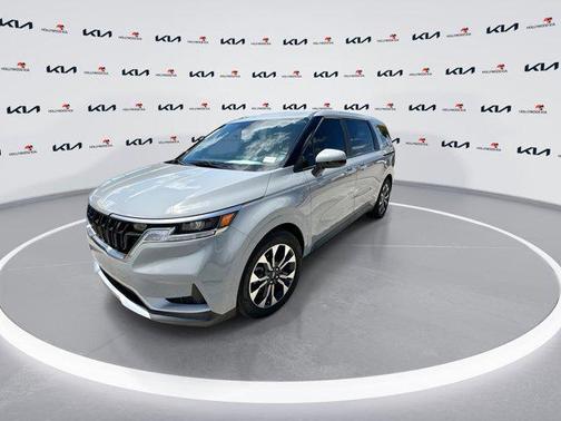 2024 Kia Carnival EX