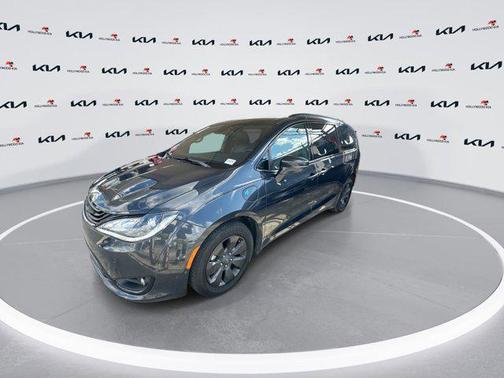 2019 Chrysler Pacifica Hybrid Limited