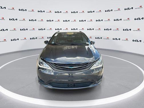 2019 Chrysler Pacifica Hybrid Limited