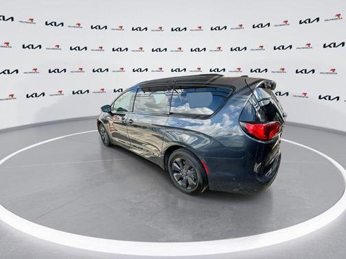 2019 Chrysler Pacifica Hybrid Limited