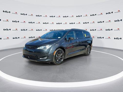 2019 Chrysler Pacifica Hybrid Limited