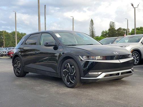 2024 Hyundai IONIQ 5 SEL