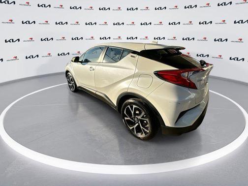 2021 Toyota C-HR XLE