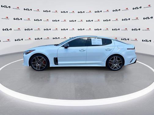 Snow White Pearl 2023 Kia Stinger GT2