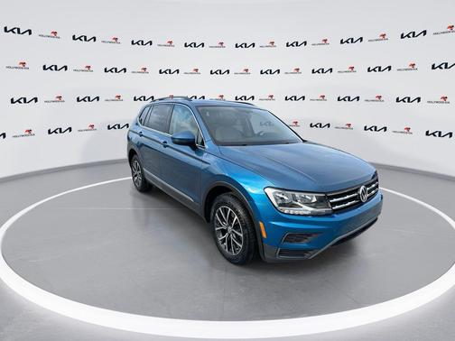 Blue Metallic 2020 Volkswagen Tiguan 2.0T SE