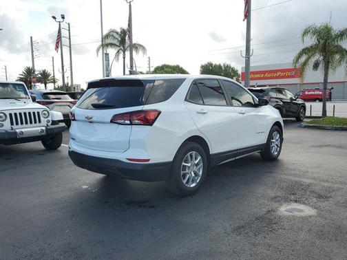 2023 Chevrolet Equinox LS