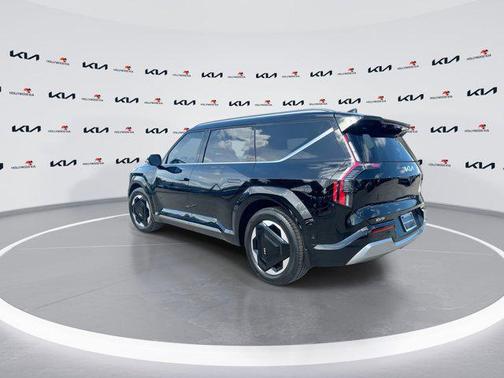 2024 Kia EV9 Land