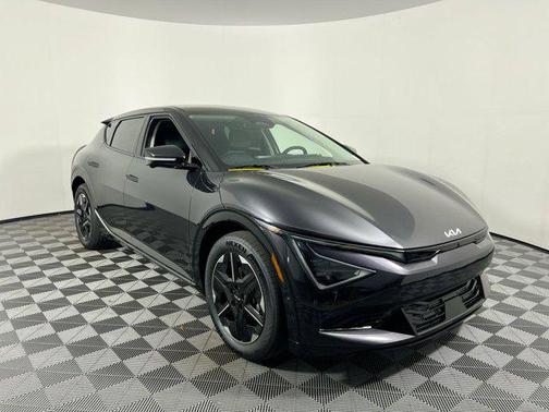 2025 Kia EV6 Wind