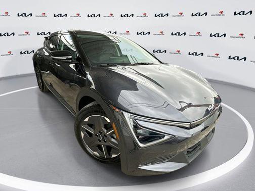 2025 Kia EV6 Light