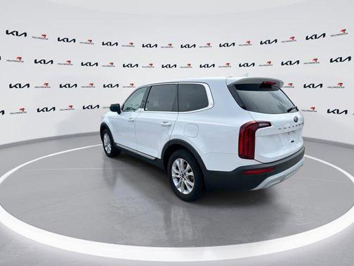 Glacial White Pearl 2021 Kia Telluride LX