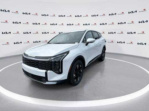 White Pearl 2026 Kia Sportage LX