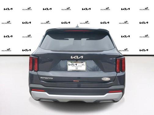 2025 Kia Sorento LX
