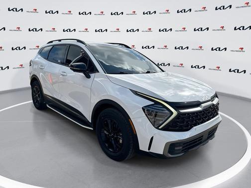 Glacial White Pearl 2023 Kia Sportage S