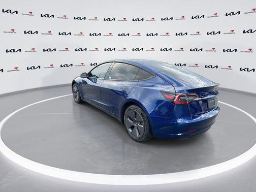 Deep Blue Metallic 2022 Tesla Model 3 Standard Range