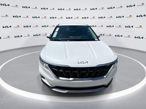 2023 Kia Carnival LX