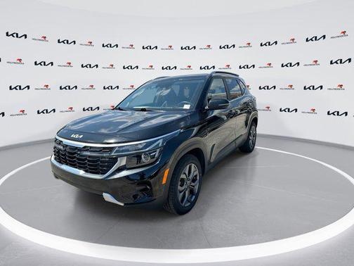 Fusion Black 2024 Kia Seltos S