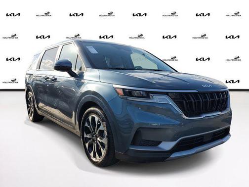 2024 Kia Carnival EX