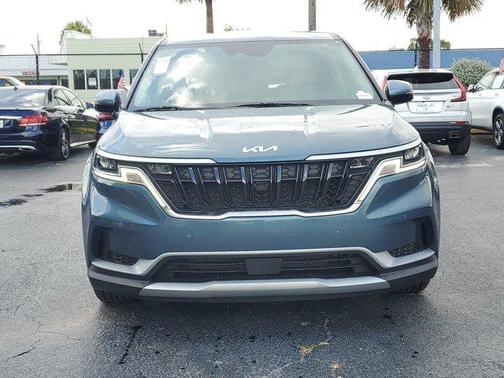 2024 Kia Carnival EX