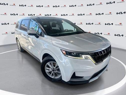 2023 Kia Carnival LX