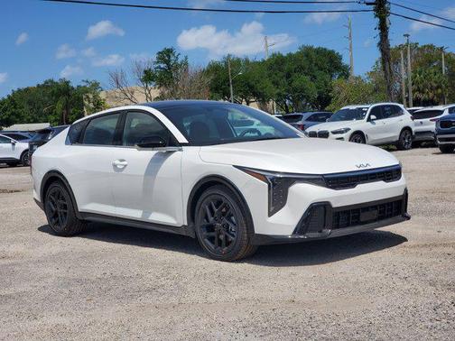2025 Kia K4 GT-Line