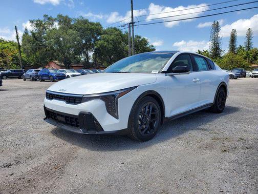 2025 Kia K4 GT-Line