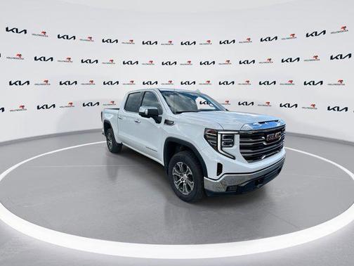 Summit White 2025 GMC Sierra 1500 SLT