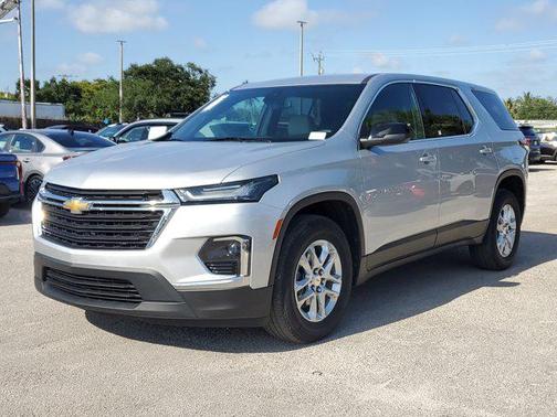 2022 Chevrolet Traverse LS