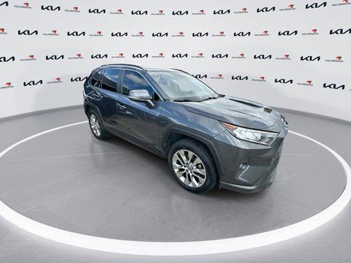 2020 Toyota RAV4 XLE Premium