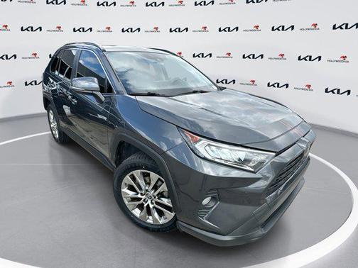 2020 Toyota RAV4 XLE Premium