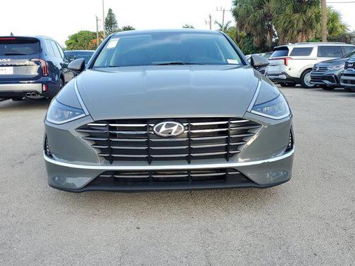 2022 Hyundai SONATA SE