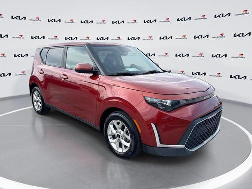 Mars Orange 2023 Kia Soul LX