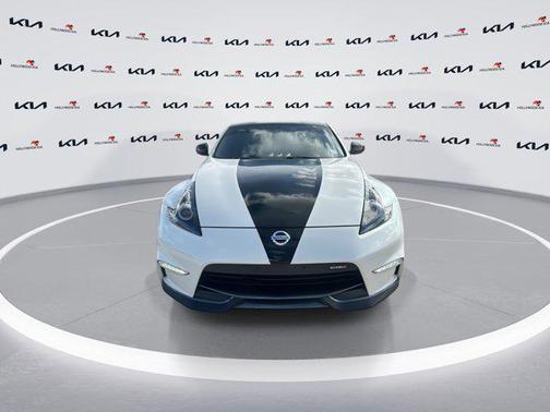 Pearl White 2019 Nissan 370Z NISMO