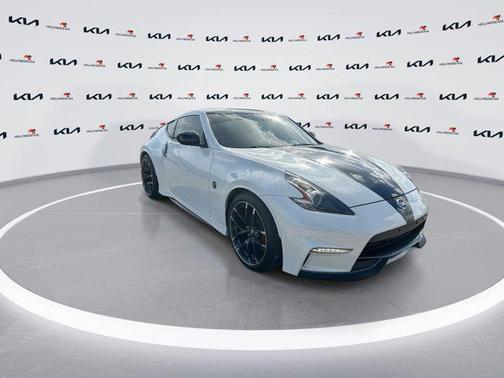 Pearl White 2019 Nissan 370Z NISMO