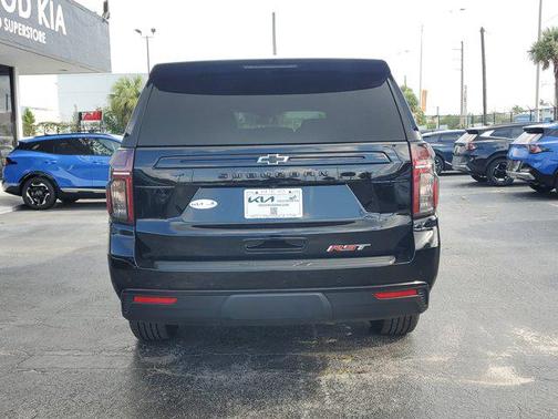 2023 Chevrolet Suburban RST