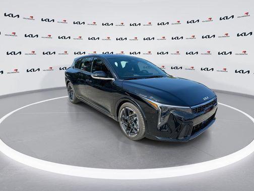 Aurora Black Pearl 2026 Kia K4 GT-Line