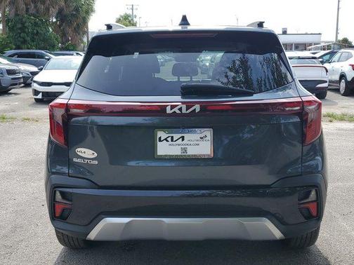 2024 Kia Seltos EX