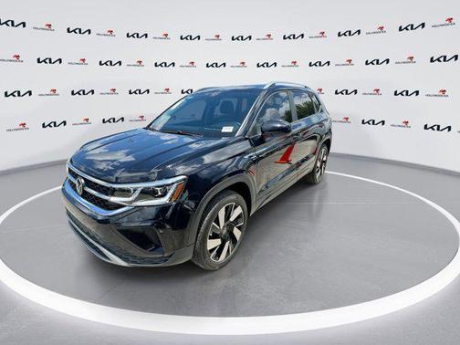 2024 Volkswagen Taos SEL