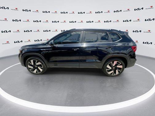 2024 Volkswagen Taos SEL