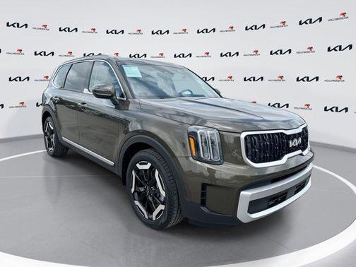 Dark Moss 2023 Kia Telluride EX