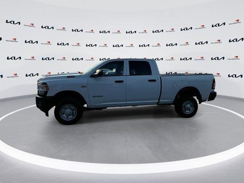 2022 RAM 2500 Tradesman Crew Cab 4x4 6'4' Box