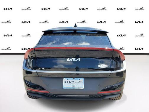 2025 Kia EV6 Wind