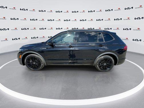 2022 Volkswagen Tiguan 2.0T SE R-Line Black