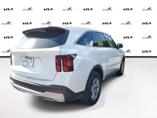 2024 Kia Sorento LX