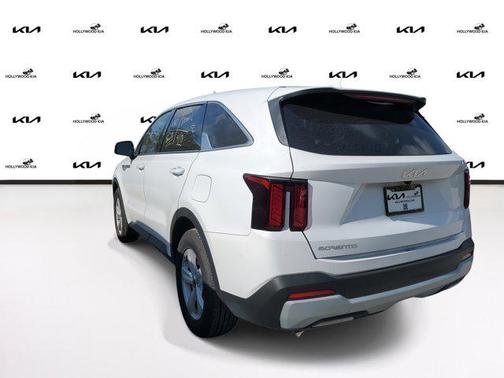 2024 Kia Sorento LX