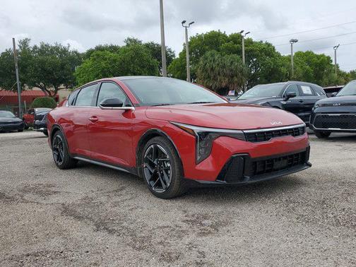 2025 Kia K4 GT-Line