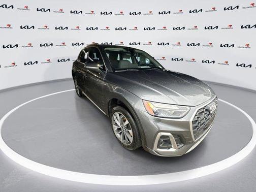 2022 Audi Q5 45 S line Premium Plus