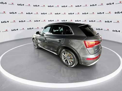 2022 Audi Q5 45 S line Premium Plus
