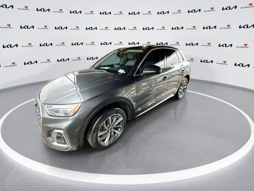2022 Audi Q5 45 S line Premium Plus