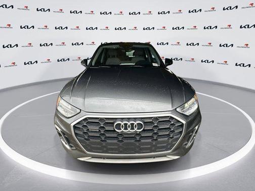 2022 Audi Q5 45 S line Premium Plus