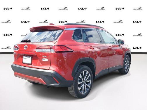 2023 Toyota Corolla Cross XLE